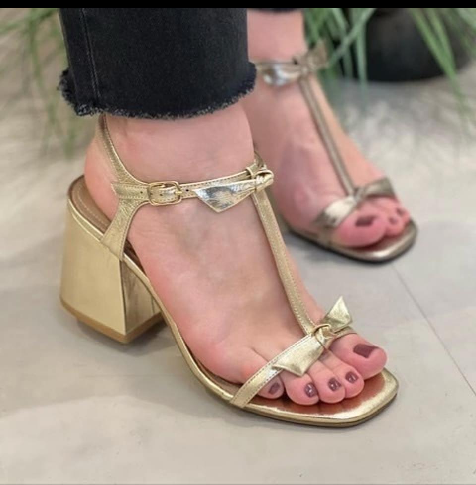 Amour heel ad47